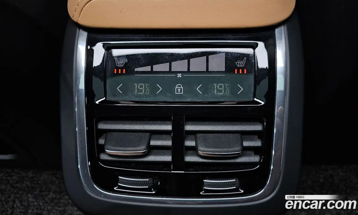 Volvo V60 2020 2.0 автомат (гидро), фото 31
