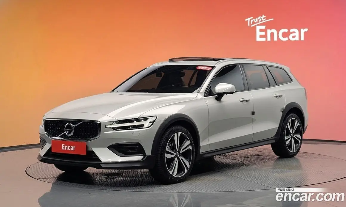 Volvo V60 2020 2.0 автомат (гидро), фото 38