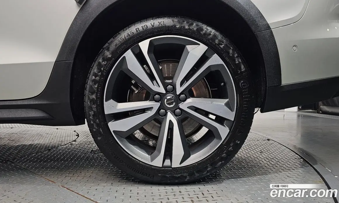 Volvo V60 2020 2.0 автомат (гидро), фото 6