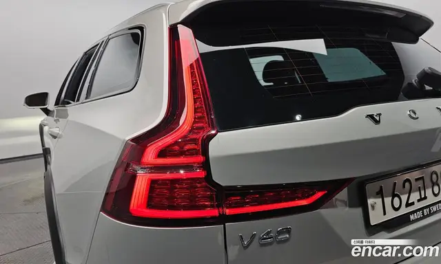 Volvo V60 2020 2.0 автомат (гидро), миниатюра 8