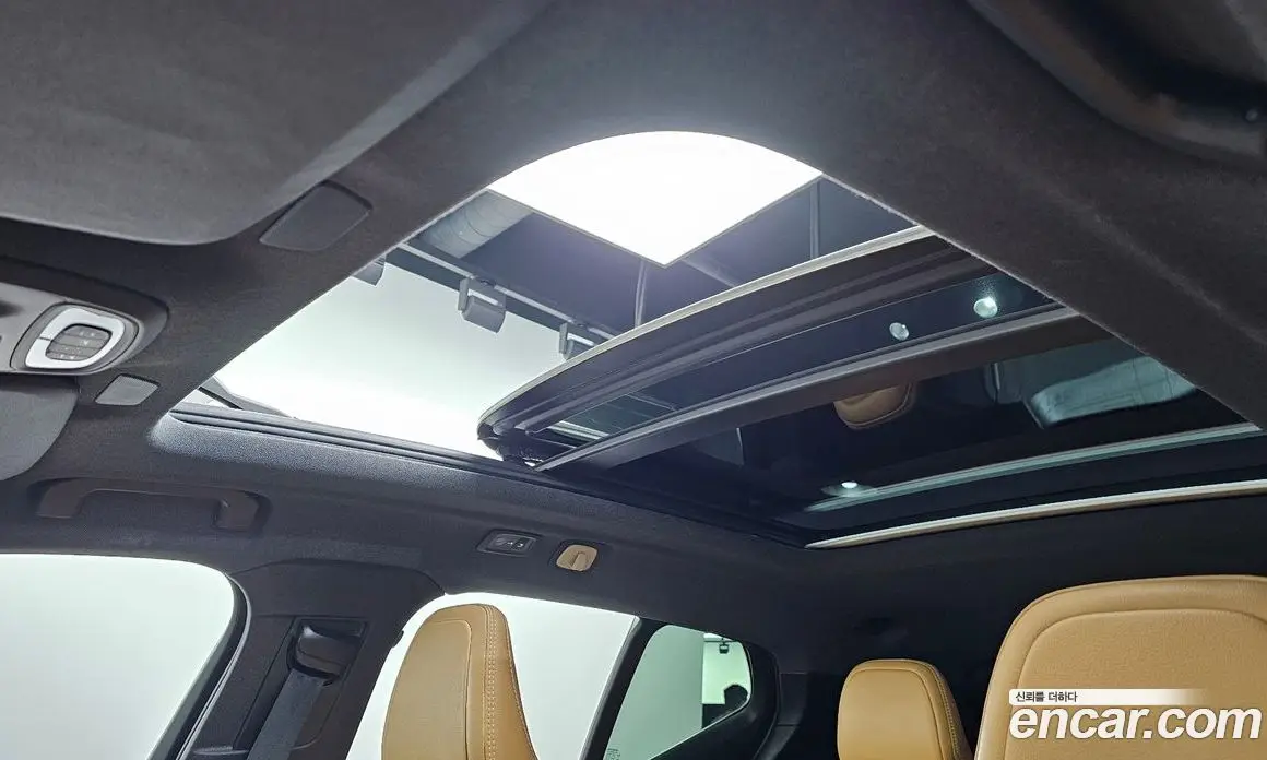 Volvo XC40 2021 2.0 автомат (гидро), фото 18