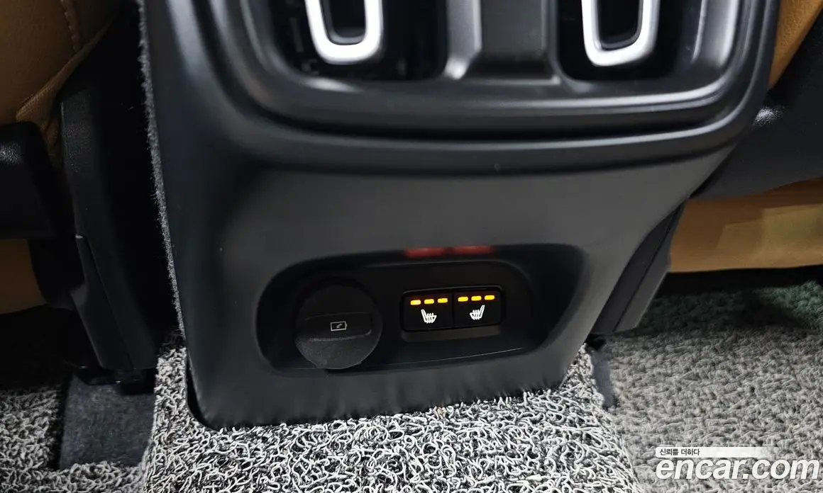 Volvo XC40 2021 2.0 автомат (гидро), фото 19