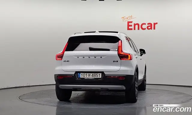 Volvo XC40 2021 2.0 автомат (гидро), миниатюра 4