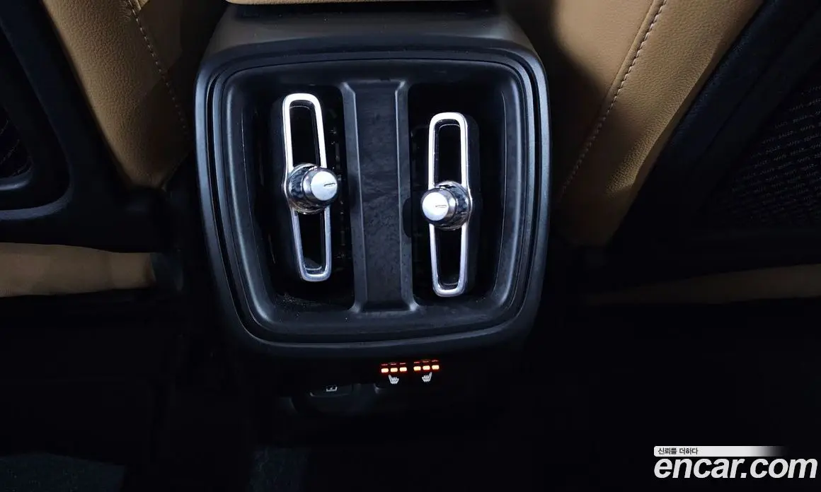 Volvo XC40 2022 2.0 автомат (гидро), фото 24