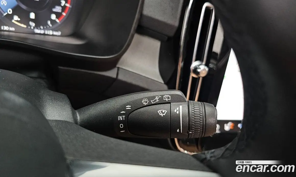 Volvo XC40 2022 2.0 автомат (гидро), фото 34