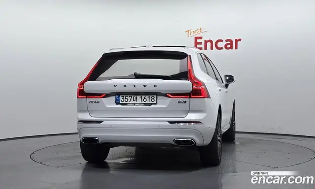 Volvo XC60 2021 2.0 автомат (гидро), миниатюра 4