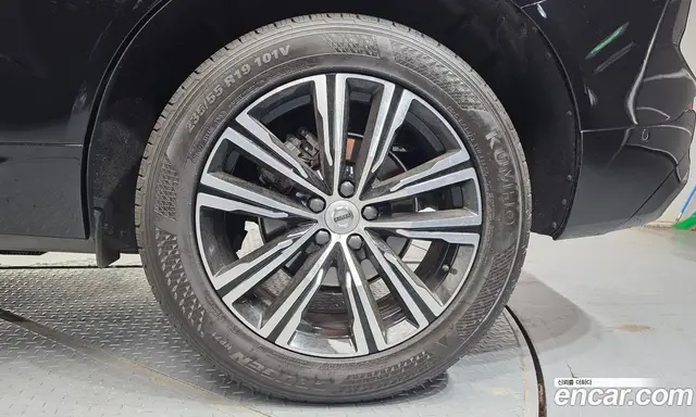 Volvo XC60 2022 2.0 автомат (гидро), миниатюра 6