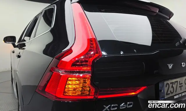Volvo XC60 2022 2.0 автомат (гидро), миниатюра 8