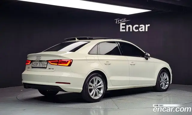 Audi A3 2015 2.0 автомат (гидро), миниатюра 2