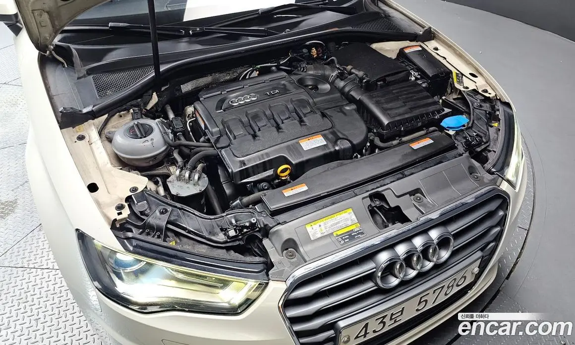 Audi A3 2015 2.0 автомат (гидро), фото 6