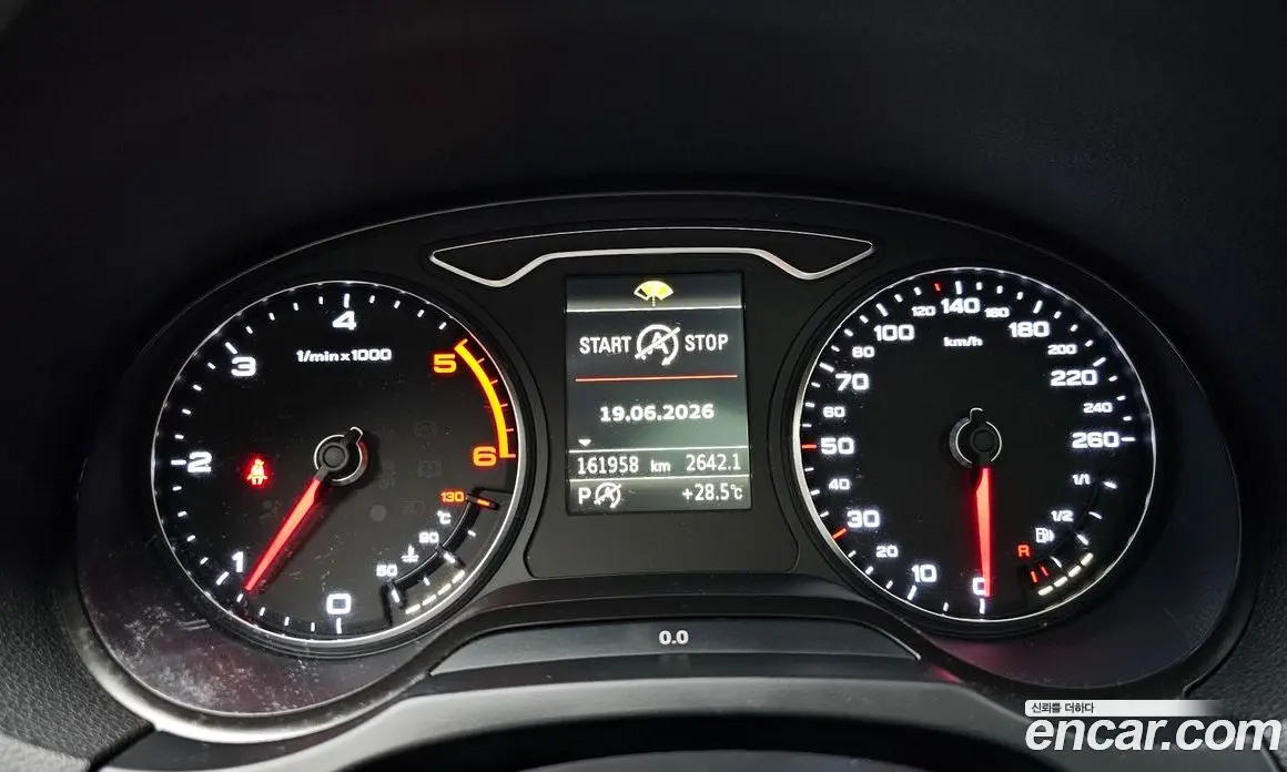Audi A3 2015 2.0 автомат (гидро), фото 8