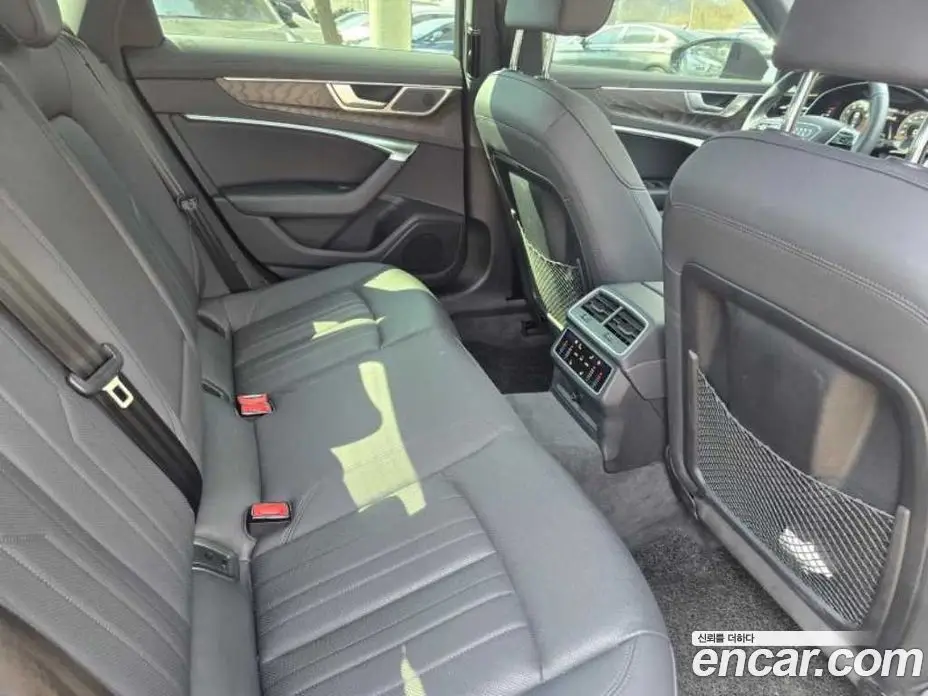 Audi A6 2021 2.0 автомат (гидро), фото 14