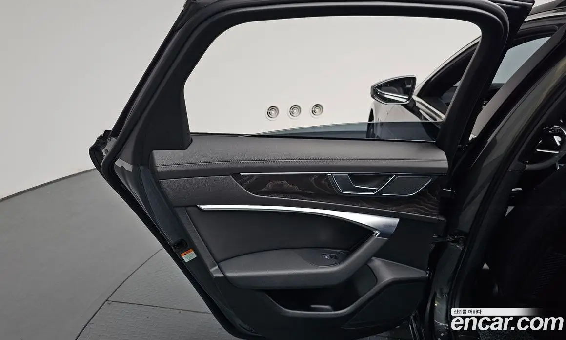 Audi A6 2022 2.0 автомат (гидро), фото 14