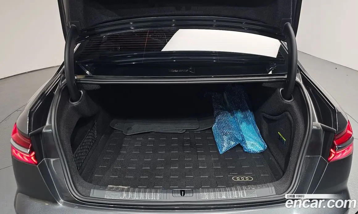 Audi A6 2022 2.0 автомат (гидро), фото 25