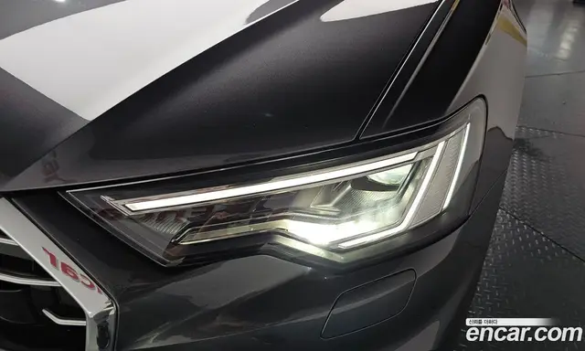 Audi A6 2022 2.0 автомат (гидро), миниатюра 7