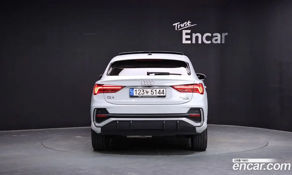 Audi Q3 2022 2.0 автомат (гидро), фото 4