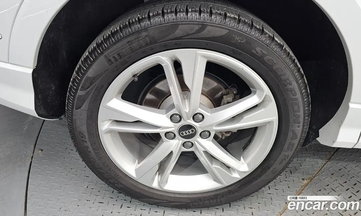 Audi Q3 2022 2.0 автомат (гидро), фото 5