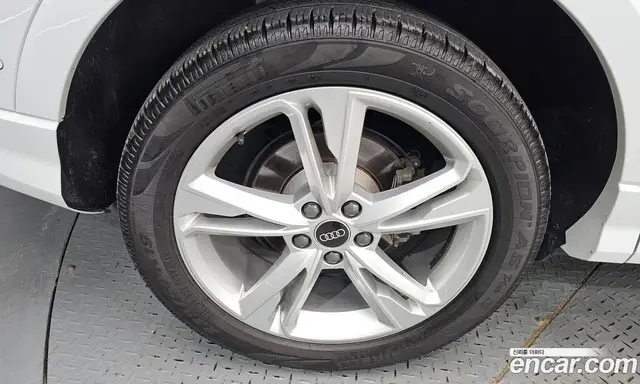 Audi Q3 2022 2.0 автомат (гидро), миниатюра 5