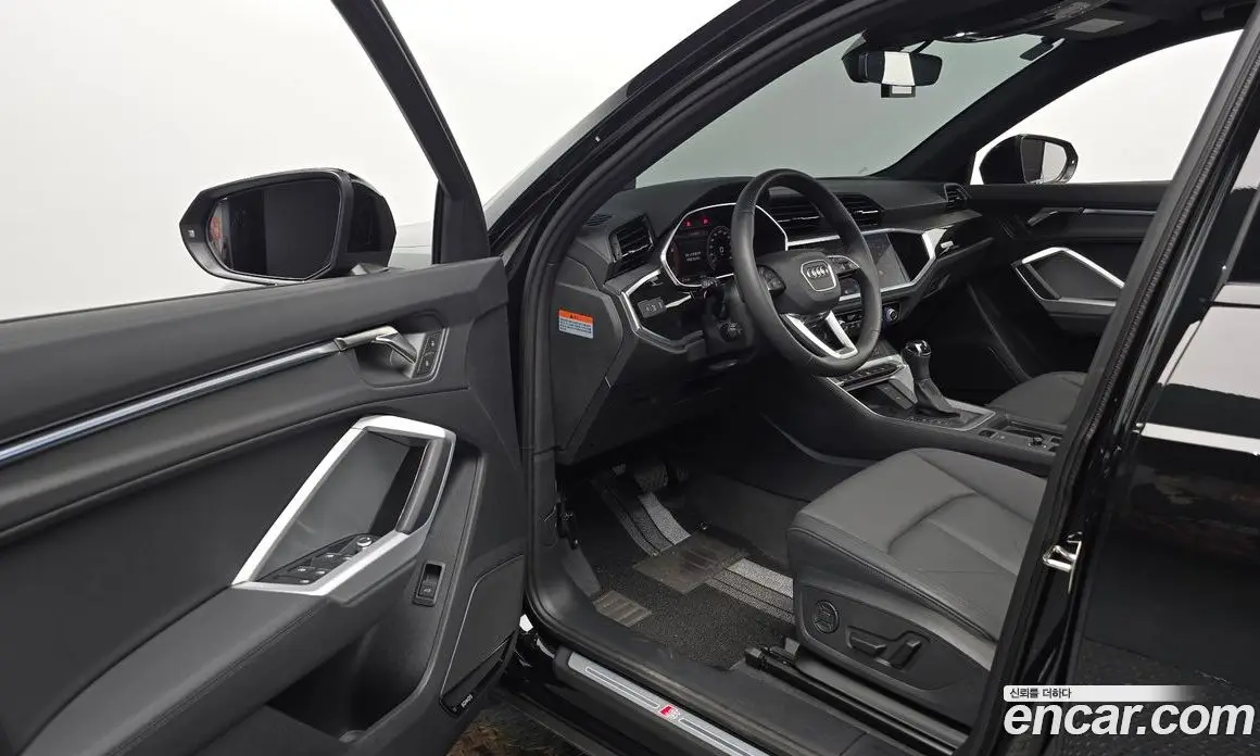 Audi Q3 2025 2.0 автомат (гидро), фото 12