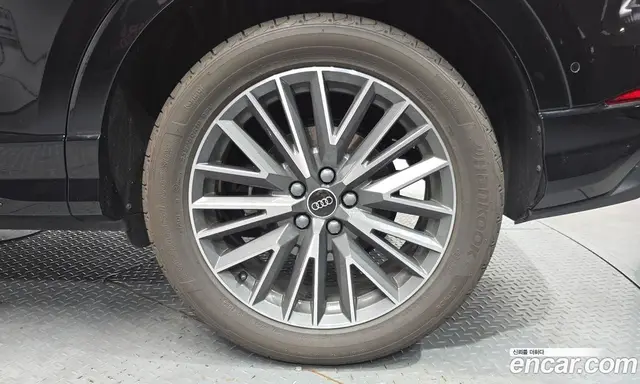 Audi Q3 2025 2.0 автомат (гидро), миниатюра 6