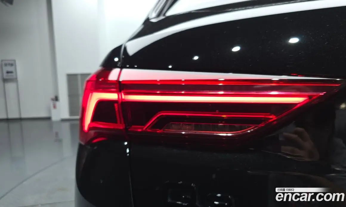 Audi Q3 2025 2.0 автомат (гидро), фото 8