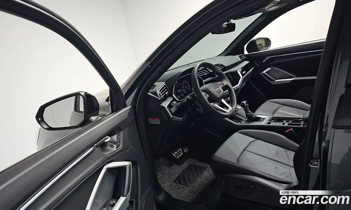 Audi Q3 2025 2.0 автомат (гидро), фото 12