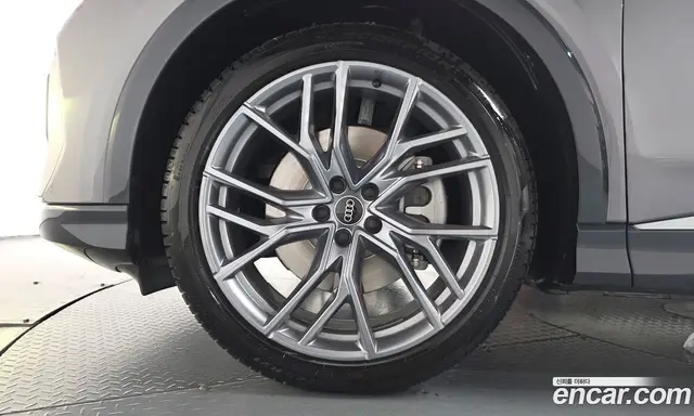 Audi Q4 e-tron 2026 0.2 автомат (гидро), миниатюра 4