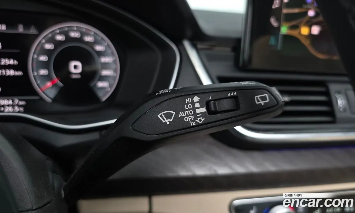Audi Q5 2023 2.0 автомат (гидро), фото 38