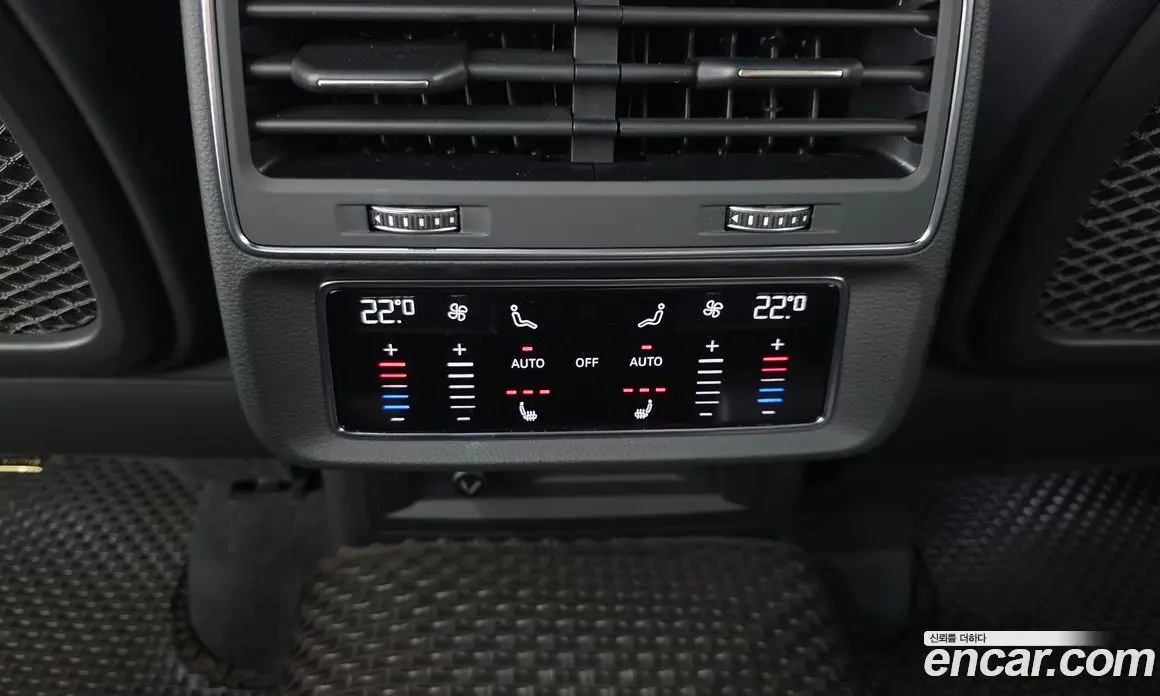 Audi Q7 2023 3.0 автомат (гидро), фото 25