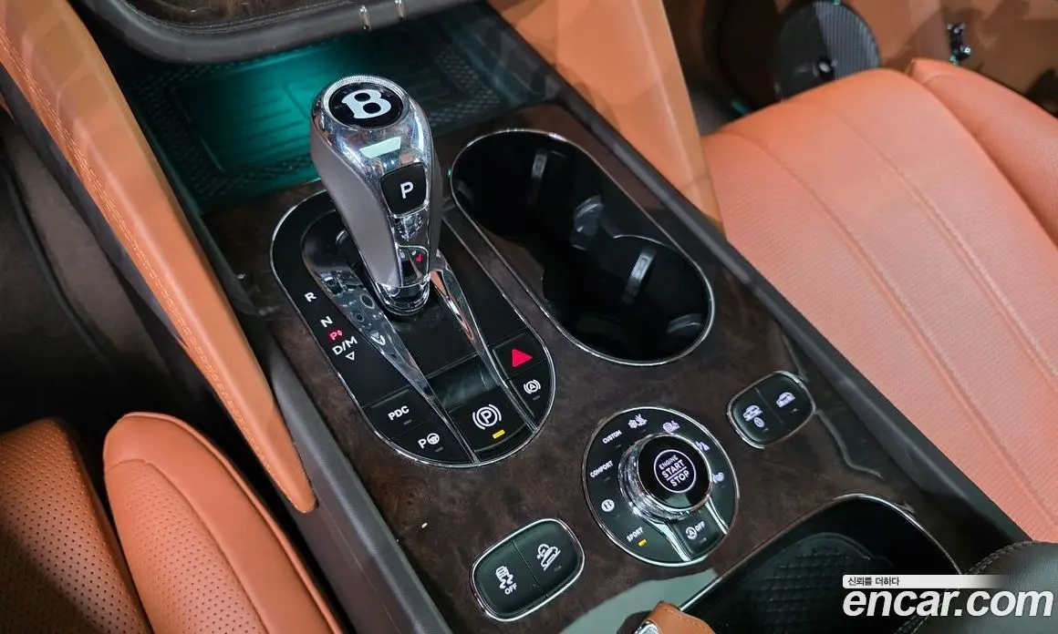 Bentley Bentayga 2022 4.0 автомат (гидро), фото 12 Bentley Bentayga 2022 4.0 автомат (гидро), фото 12