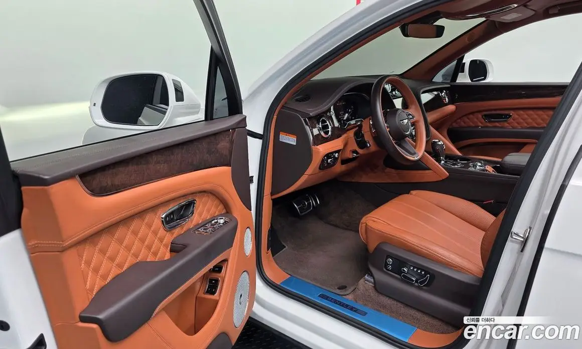 Bentley Bentayga 2022 4.0 автомат (гидро), фото 13 Bentley Bentayga 2022 4.0 автомат (гидро), фото 13