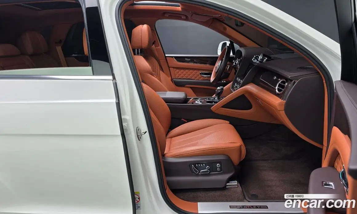 Bentley Bentayga 2022 4.0 автомат (гидро), фото 16 Bentley Bentayga 2022 4.0 автомат (гидро), фото 16