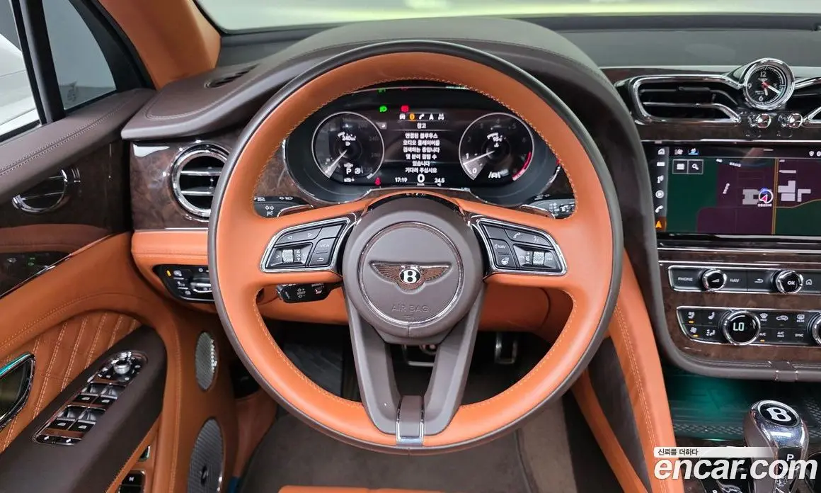 Bentley Bentayga 2022 4.0 автомат (гидро), фото 19 Bentley Bentayga 2022 4.0 автомат (гидро), фото 19