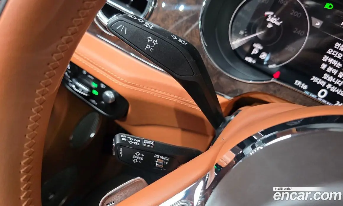 Bentley Bentayga 2022 4.0 автомат (гидро), фото 29 Bentley Bentayga 2022 4.0 автомат (гидро), фото 29