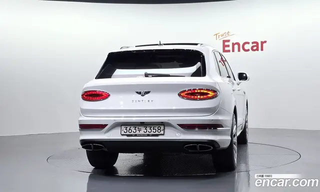 Bentley Bentayga 2022 4.0 автомат (гидро), миниатюра 4 Bentley Bentayga 2022 4.0 автомат (гидро), миниатюра 4