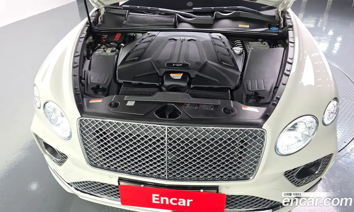 Bentley Bentayga 2022 4.0 автомат (гидро), фото 6 Bentley Bentayga 2022 4.0 автомат (гидро), фото 6