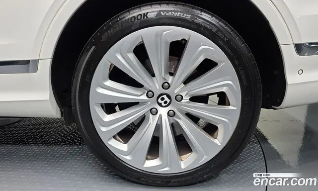 Bentley Bentayga 2022 4.0 автомат (гидро), миниатюра 7 Bentley Bentayga 2022 4.0 автомат (гидро), миниатюра 7