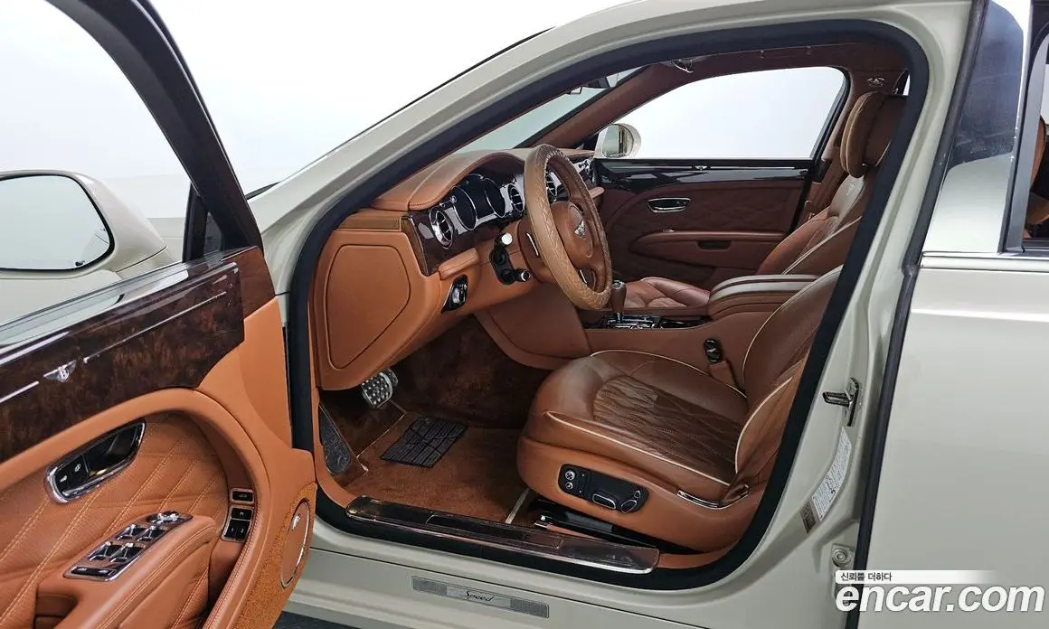 Bentley Mulsanne 2018 6.8 автомат (гидро), фото 13 Bentley Mulsanne 2018 6.8 автомат (гидро), фото 13