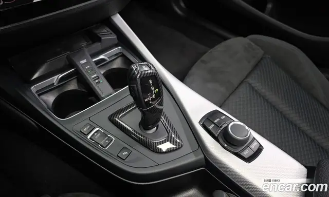BMW 1 серия 2018 2.0 автомат (гидро), миниатюра 12