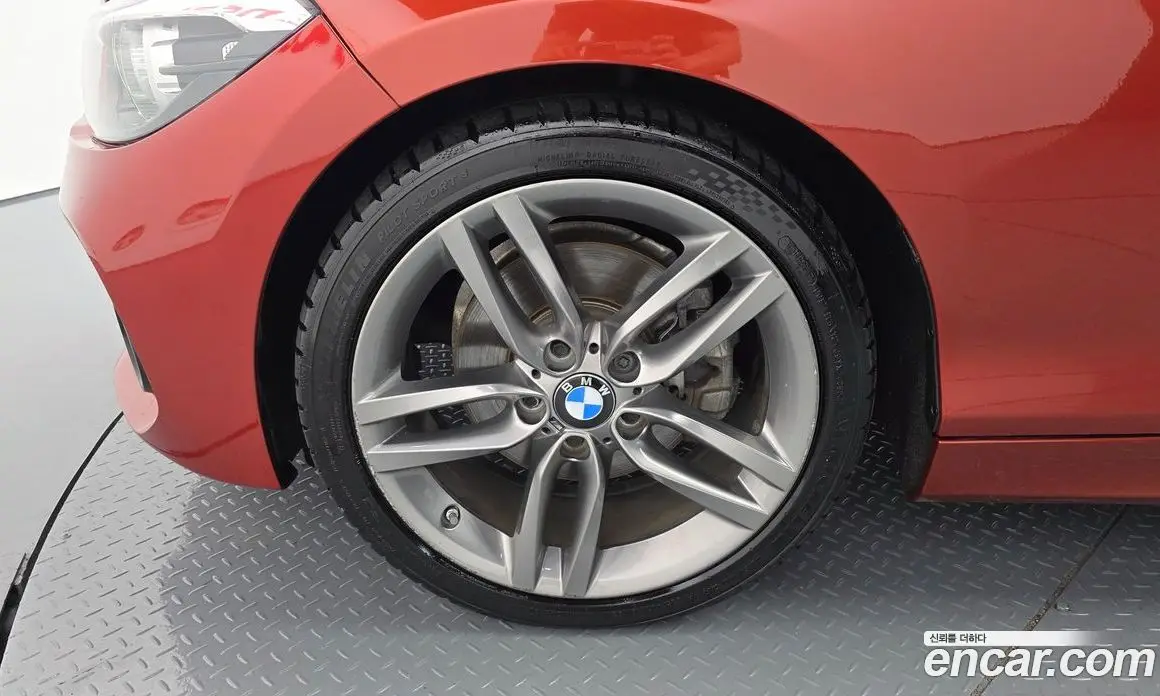 BMW 1 серия 2018 2.0 автомат (гидро), фото 5