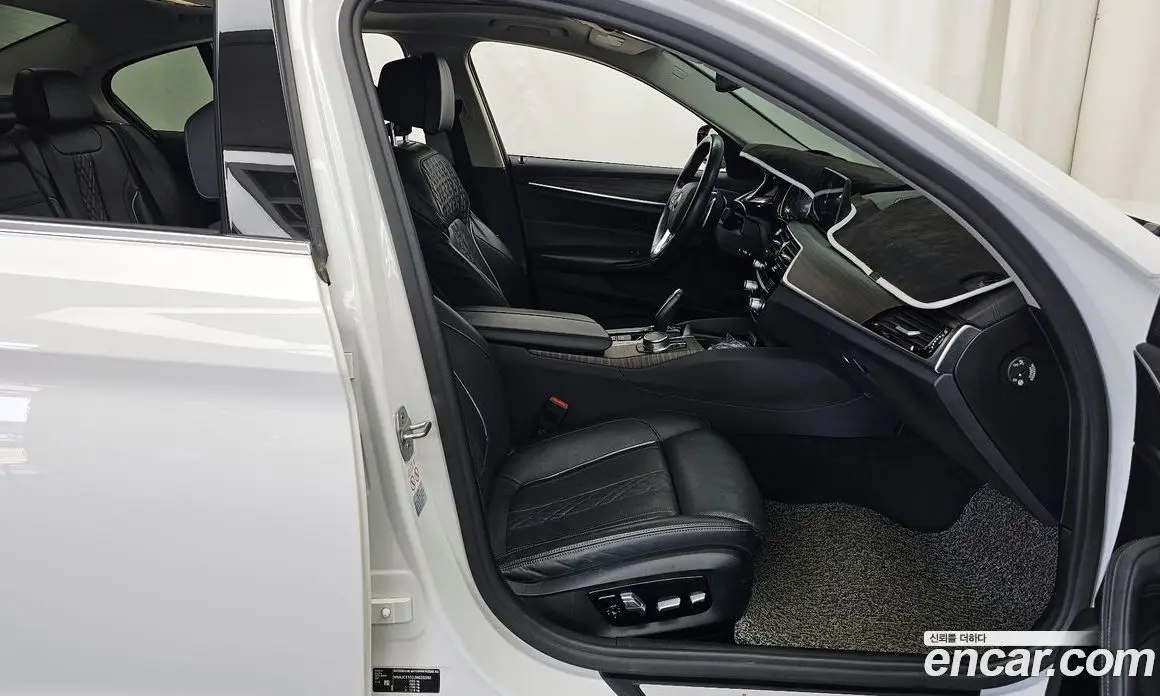 BMW 5 серия 2018 2.0 автомат (гидро), фото 17