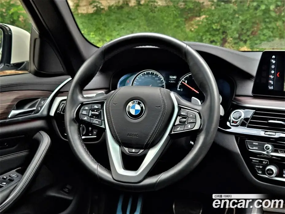 BMW 5 серия 2018 2.0 автомат (гидро), фото 13