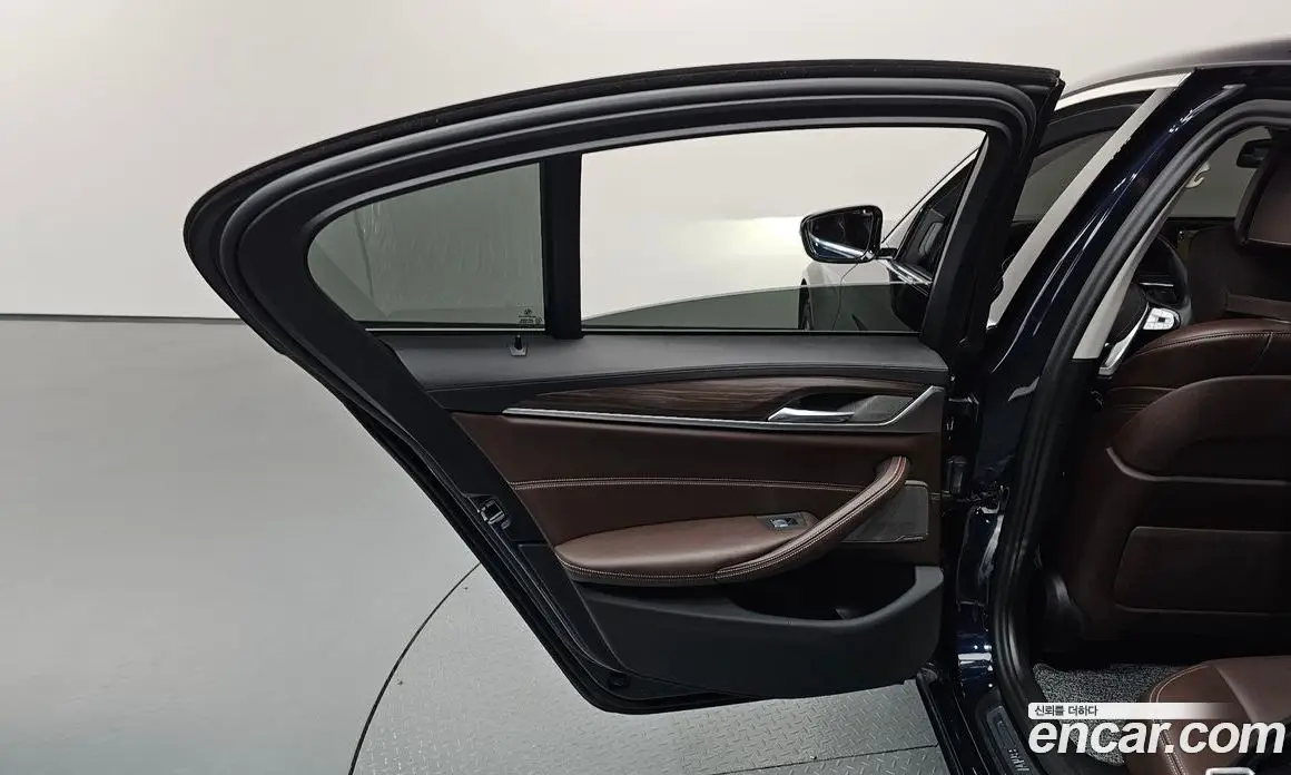 BMW 5 серия 2020 2.0 автомат (гидро), фото 15