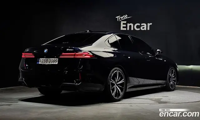 BMW 5 серия 2023 2.0 автомат (гидро), миниатюра 2