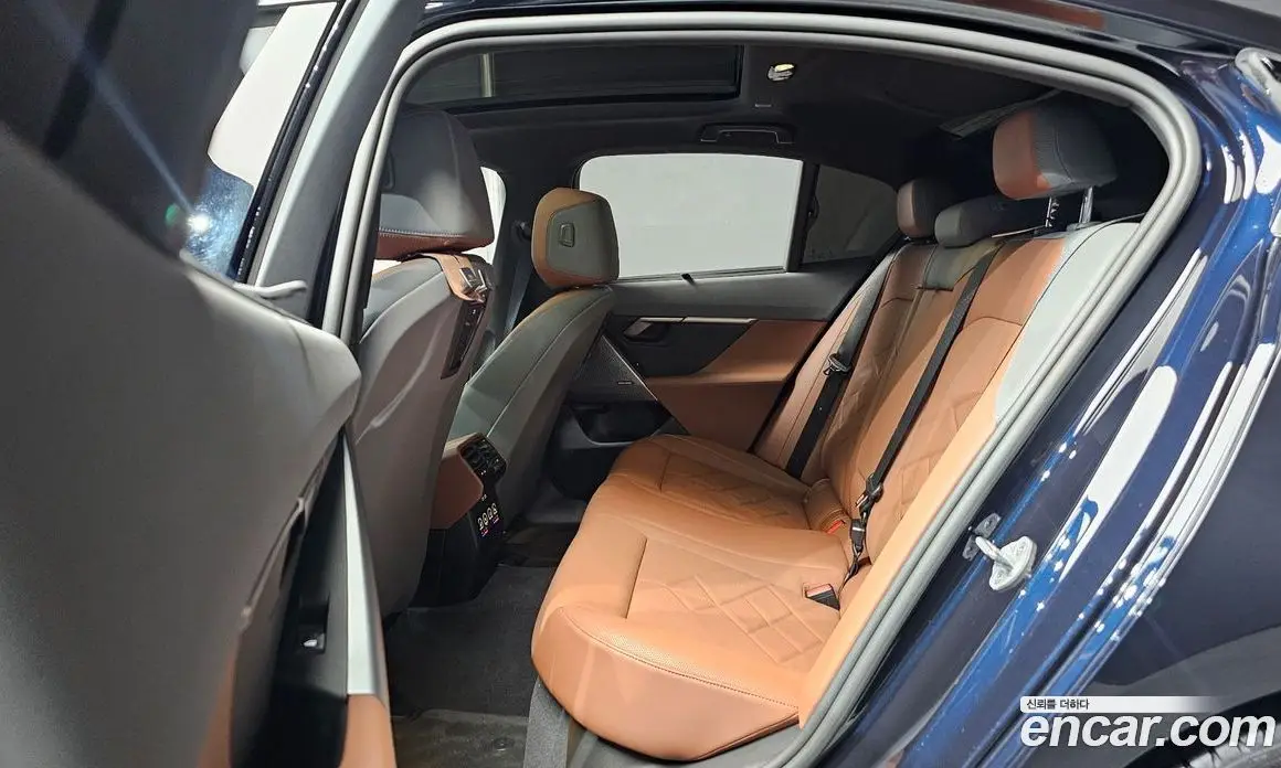 BMW 5 серия 2023 2.0 автомат (гидро), фото 18