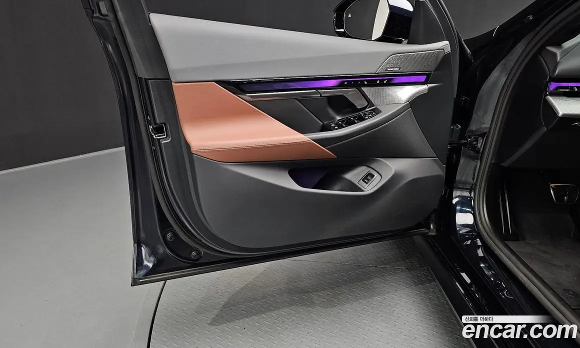 BMW 5 серия 2025 2.0 автомат (гидро), фото 14