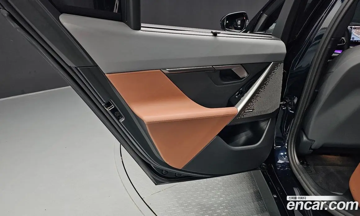 BMW 5 серия 2025 2.0 автомат (гидро), фото 15