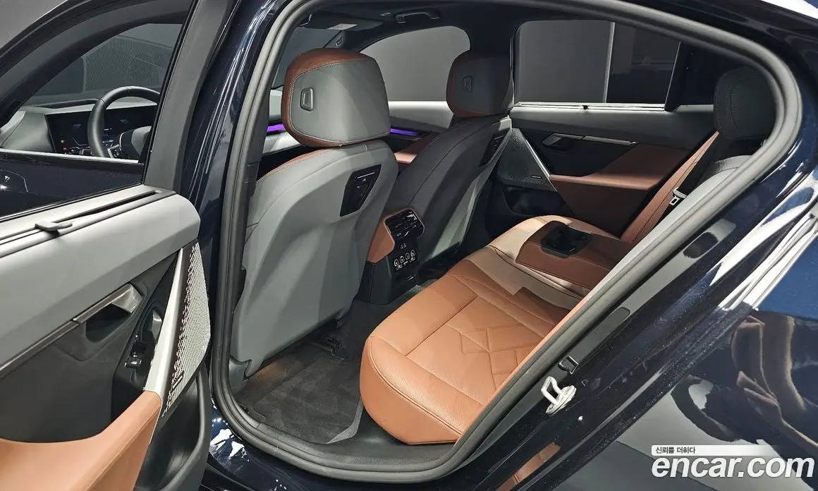 BMW 5 серия 2025 2.0 автомат (гидро), фото 16