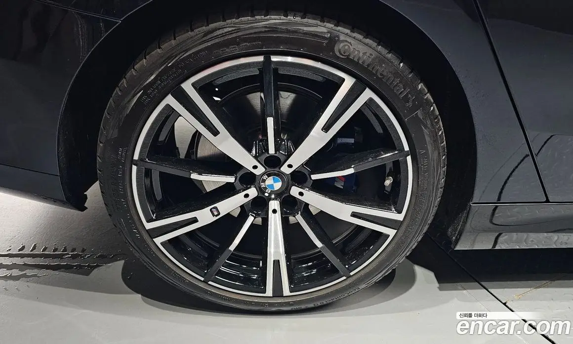 BMW 5 серия 2025 2.0 автомат (гидро), фото 5