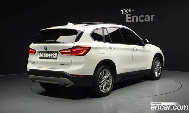 BMW X1 2018 2.0 автомат (гидро), миниатюра 2